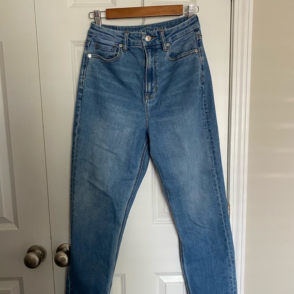 American Eagle Curvy High-Waisted Mom Jean